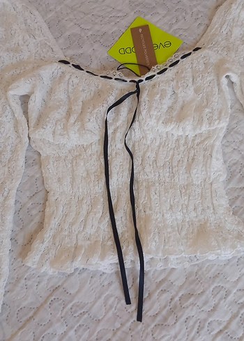 Bershka harika bir tül crop.yeni ve etiketli