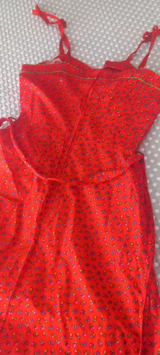 Kırmızı desenli ithal urun.tam bir vintage. - Görsel 4