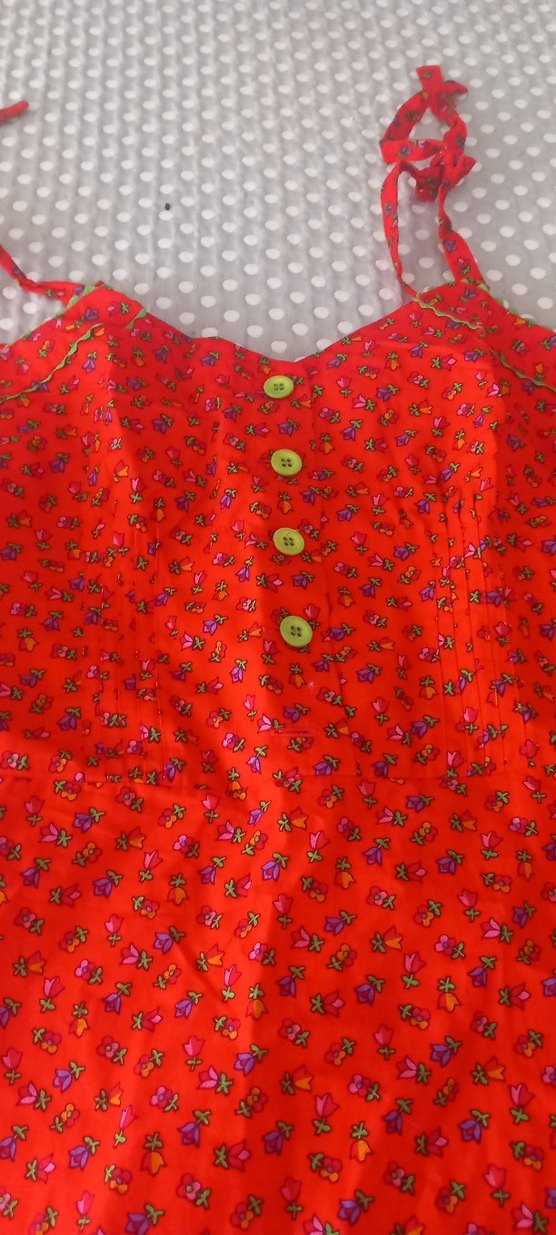 Kırmızı desenli ithal urun.tam bir vintage. - Görsel 2