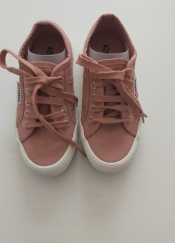 28 Beden Superga çocuk ayakkabı