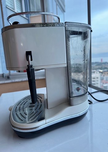 Beyaz DeLonghi Kahve Makinesi - Görsel 3