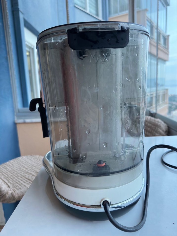 Beyaz DeLonghi Kahve Makinesi - Görsel 4