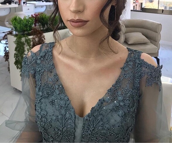 Nişan elbisesi