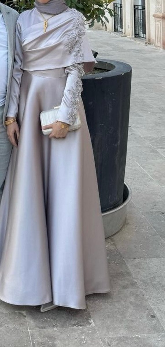 Uzun Kollu İşlemeli Modern Abiye Elbise - Görsel 2