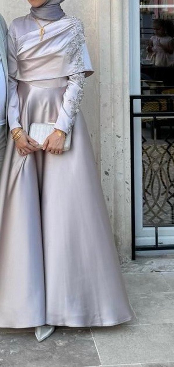 Uzun Kollu İşlemeli Modern Abiye Elbise - Görsel 4