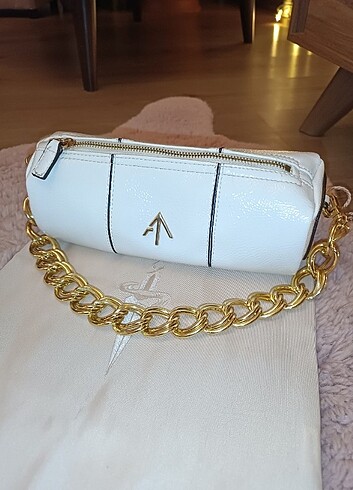 Manu Atelier Silindir Çanta 