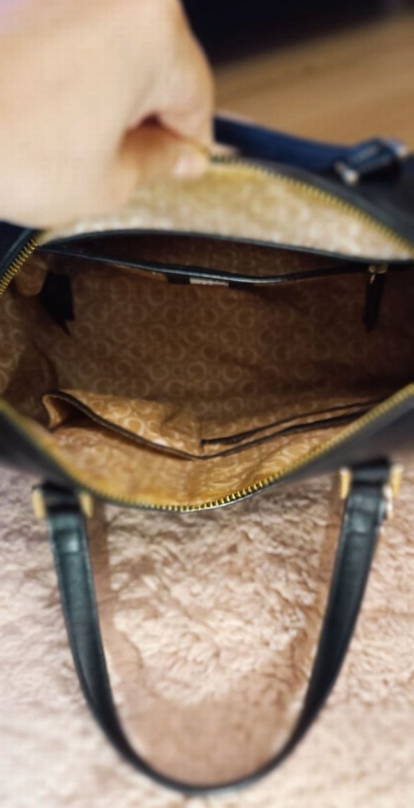 Guess Siyah Deri Tokalı Kadın Çantası - Görsel 5