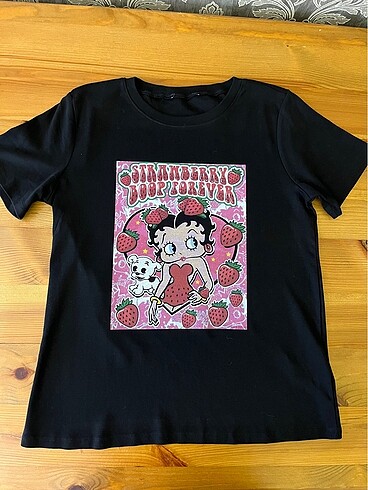 Betty Boop ve Çilek Baskılı Tişört