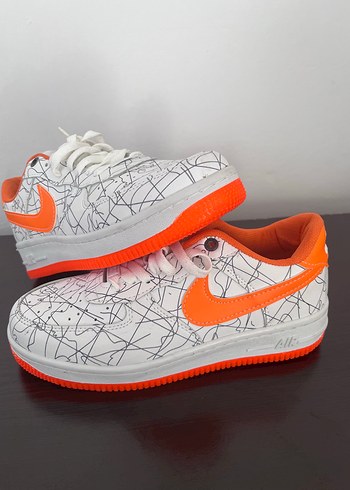 Beyaz Turuncu Desenli Bağcıklı Sneaker - Görsel 3