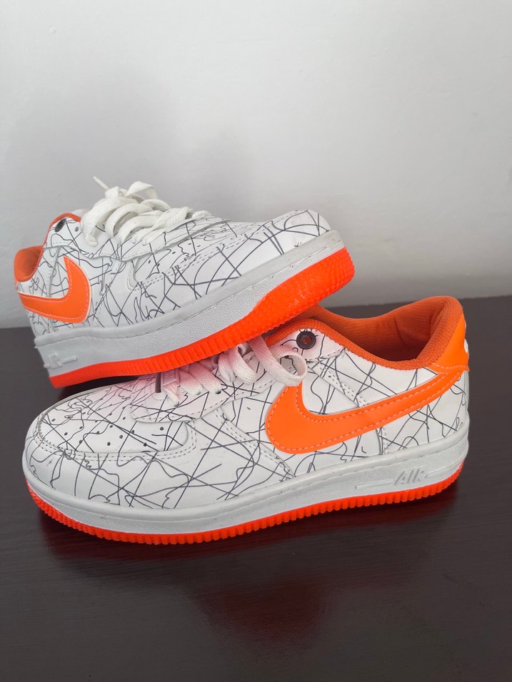 Beyaz Turuncu Desenli Bağcıklı Sneaker - Görsel 3