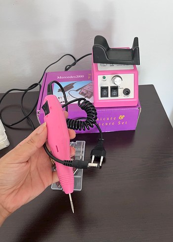 Diğer Renkli Elektrikli Manikür ve Pedikür Seti frezze