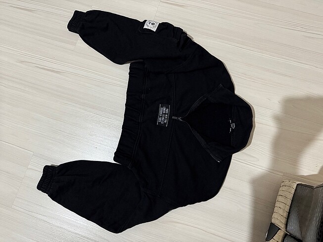 crop sweat