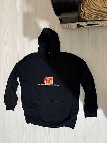 sweatshirt