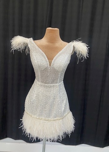 Tüy Detaylı Mini V Yaka Beyaz abiye - Görsel 2