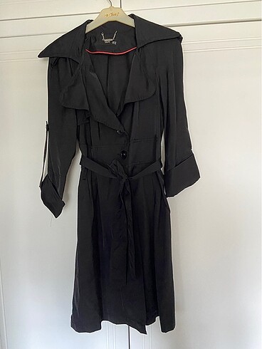 Siyah trenchcoat ceket