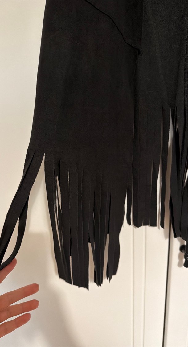 Siyah Süet Saçaklı V Yaka Gotik Yelek - Görsel 4