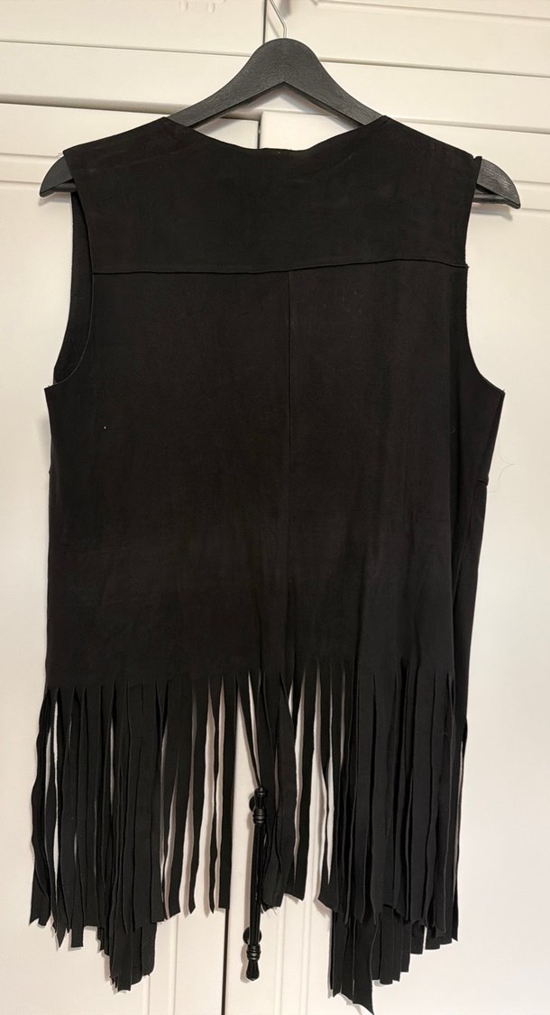 Siyah Süet Saçaklı V Yaka Gotik Yelek - Görsel 5