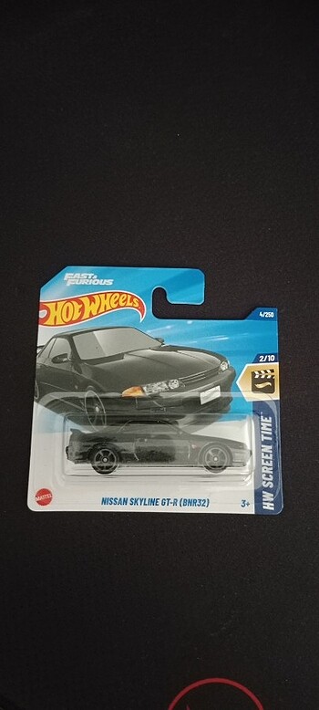 Hot wheels R32