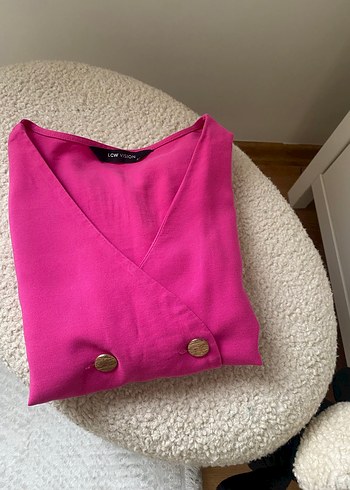 Pembe V Yaka Kısa Kollu Keten Gömlek - Görsel 2