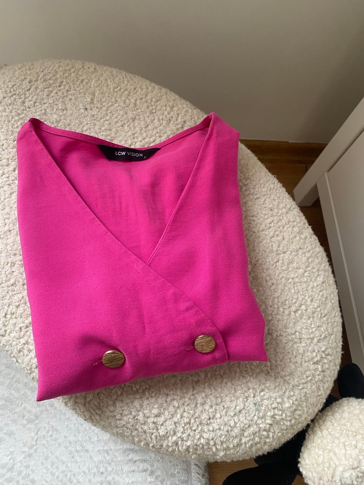 Pembe V Yaka Kısa Kollu Keten Gömlek - Görsel 2