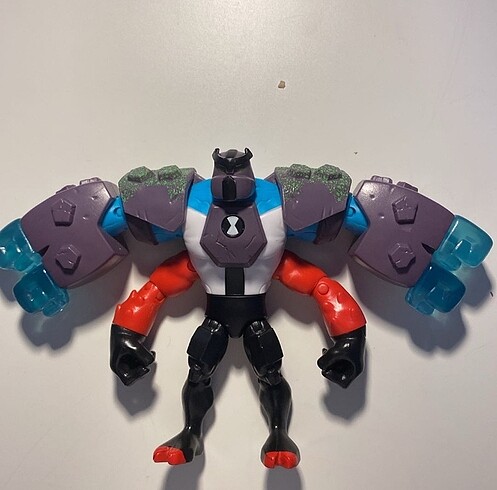  Ben 10 omni-enchanted dört kol