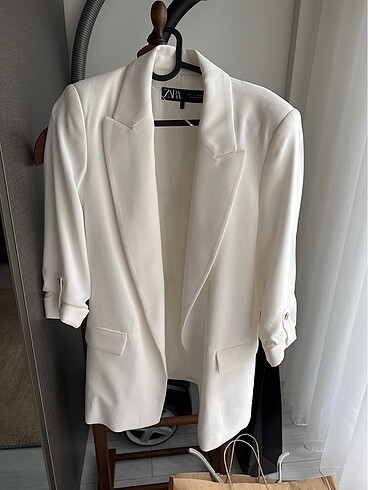 Zara beyaz blazer