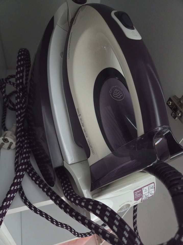 Philips kazanlı otomatik kumaş algılama özellikli Ütü - Görsel 3