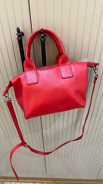 stradivarius kırmızı çanta