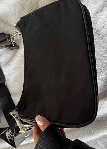 Bershka Kelebek Detaylı Siyah Goth Kadın Çanta - Görsel 2