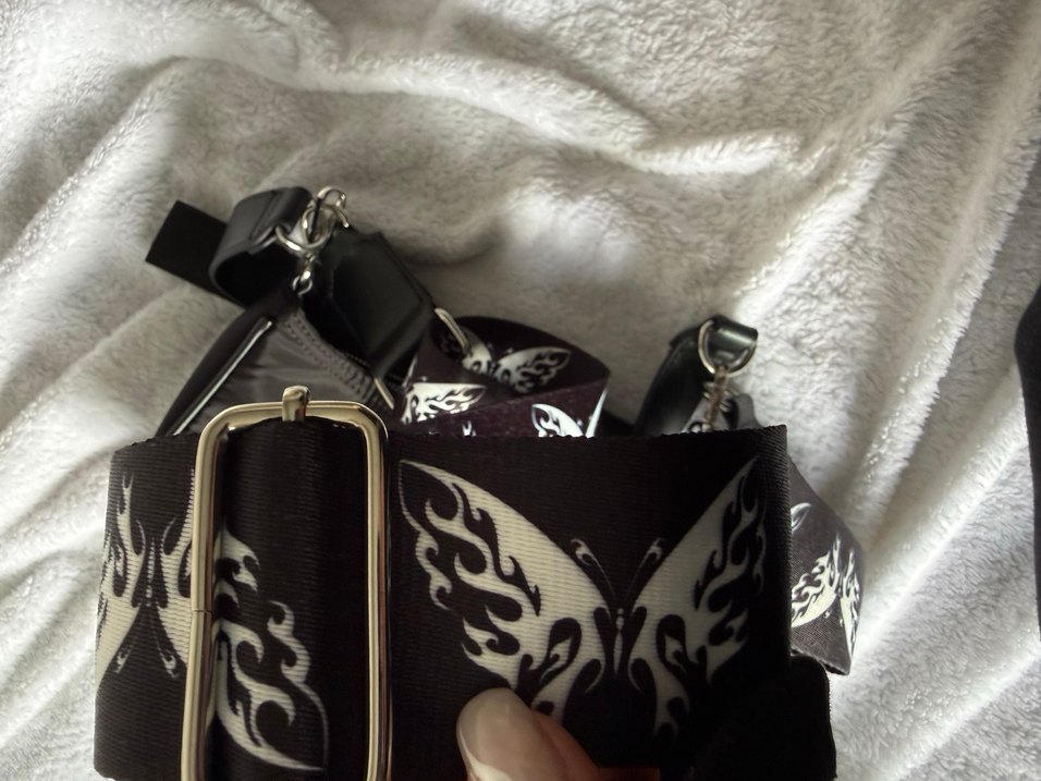 Bershka Kelebek Detaylı Siyah Goth Kadın Çanta - Görsel 4