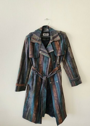 Moda ilgi trençkot