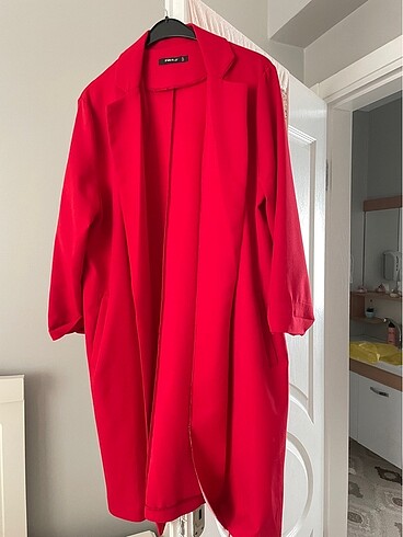 xl Beden Kırmızı uzun ceket