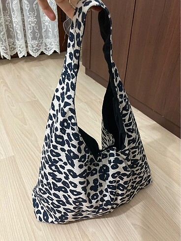 Leopar desenli çanta