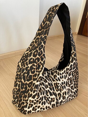 Calvin Klein Leopar çanta