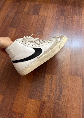 Nike Nike Blazer mid77 Beyaz Kadın Spor Ayakkabı