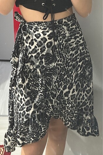 Leopar desenli etek