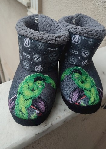 Gri Hulk Temalı Erkek Çocuk Terliği - Görsel 3