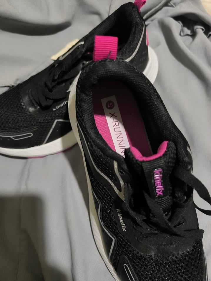 Kinetix Siyah Bağcıklı Spor Ayakkabı - Görsel 3