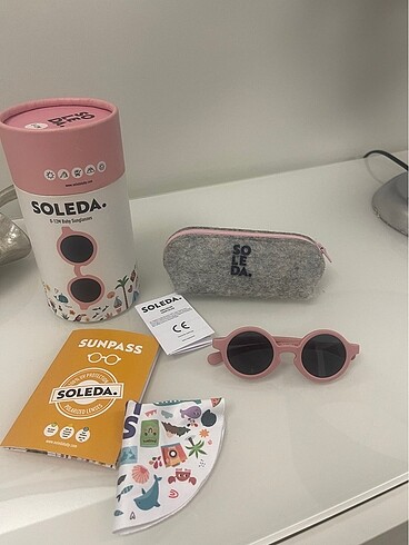 Soleda gözlük