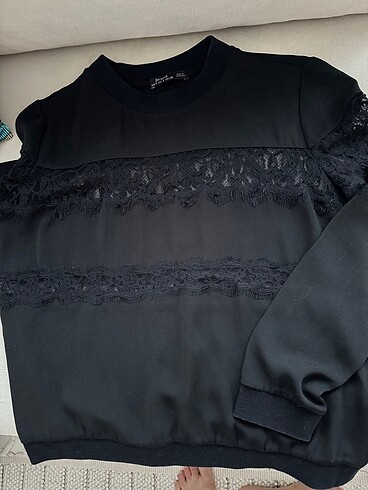 Bershka Bershka dantel detaylı üst