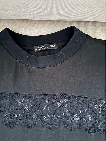 s Beden siyah Renk Bershka dantel detaylı üst