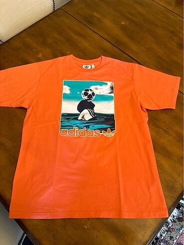 Adidas tshirt