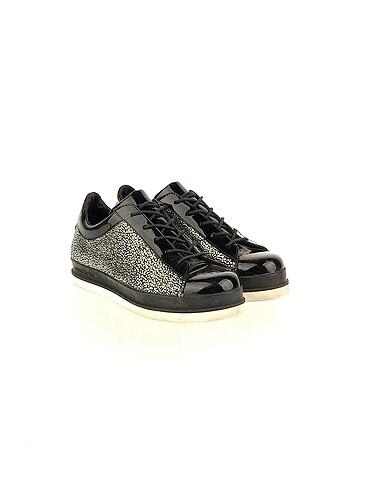 Emporio Armani Emporio Armani Spor Ayakkabı %70 İndirimli.