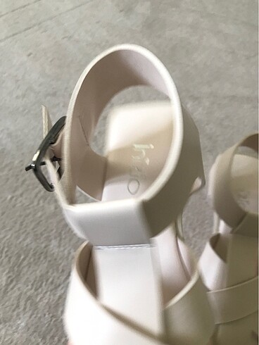 37 Beden Zara kafes model sandalet