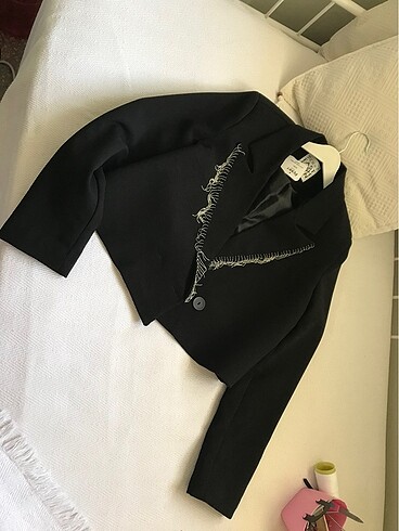 Zara Crop blazer