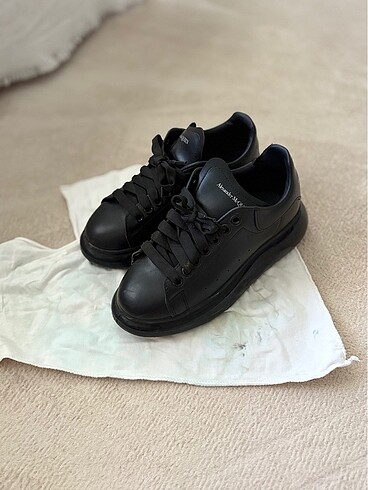 Alexander mcQueen spor ayakkabı
