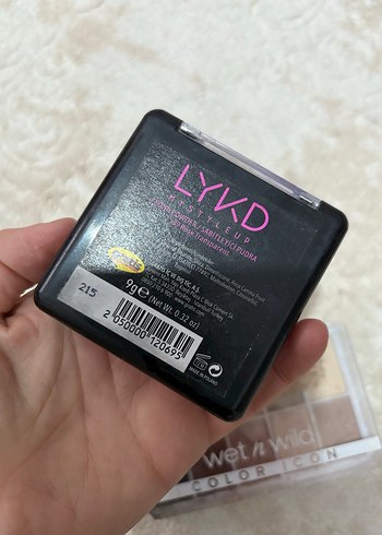 Bej Tonlarda Göz Farı Paleti ve Sabitleyici Pudra - Görsel 5