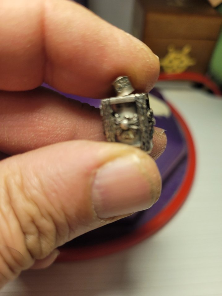 gümüs fener cicekli dilek taşı icinde eski okuyun alttaki yaziyi - Görsel 2