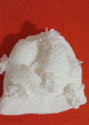 Beyaz Nakışlı Örgü  Bere - Görsel 3