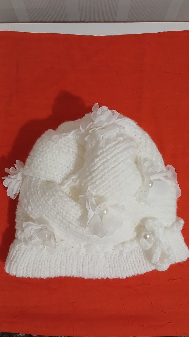 Beyaz Nakışlı Örgü  Bere - Görsel 2